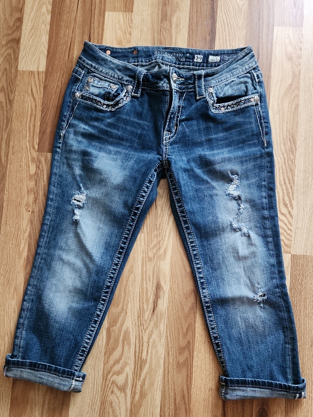 Miss Me Signature Cut Distressed Capris